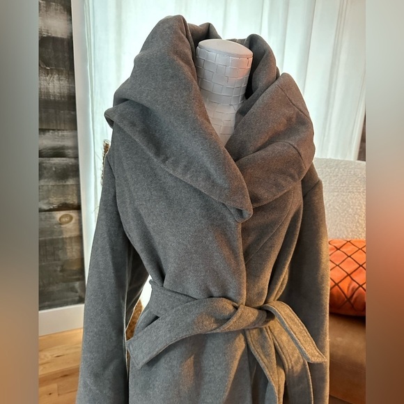 Tahari womens Double Face Wool Blend Wrap Coat With Oversized Collar - Picture 11 of 16